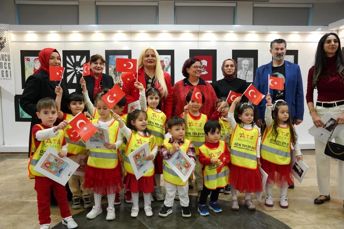 Tuzla'da 23 Nisan Coşkusu Sanatla Buluştu Tuzla'da 23 Nisan Coşkusu Sanatla Buluştu