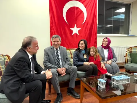 AK Parti Beykoz Heyeti Göksu Mahallesi'nde Aile Ziyareti Yaptı