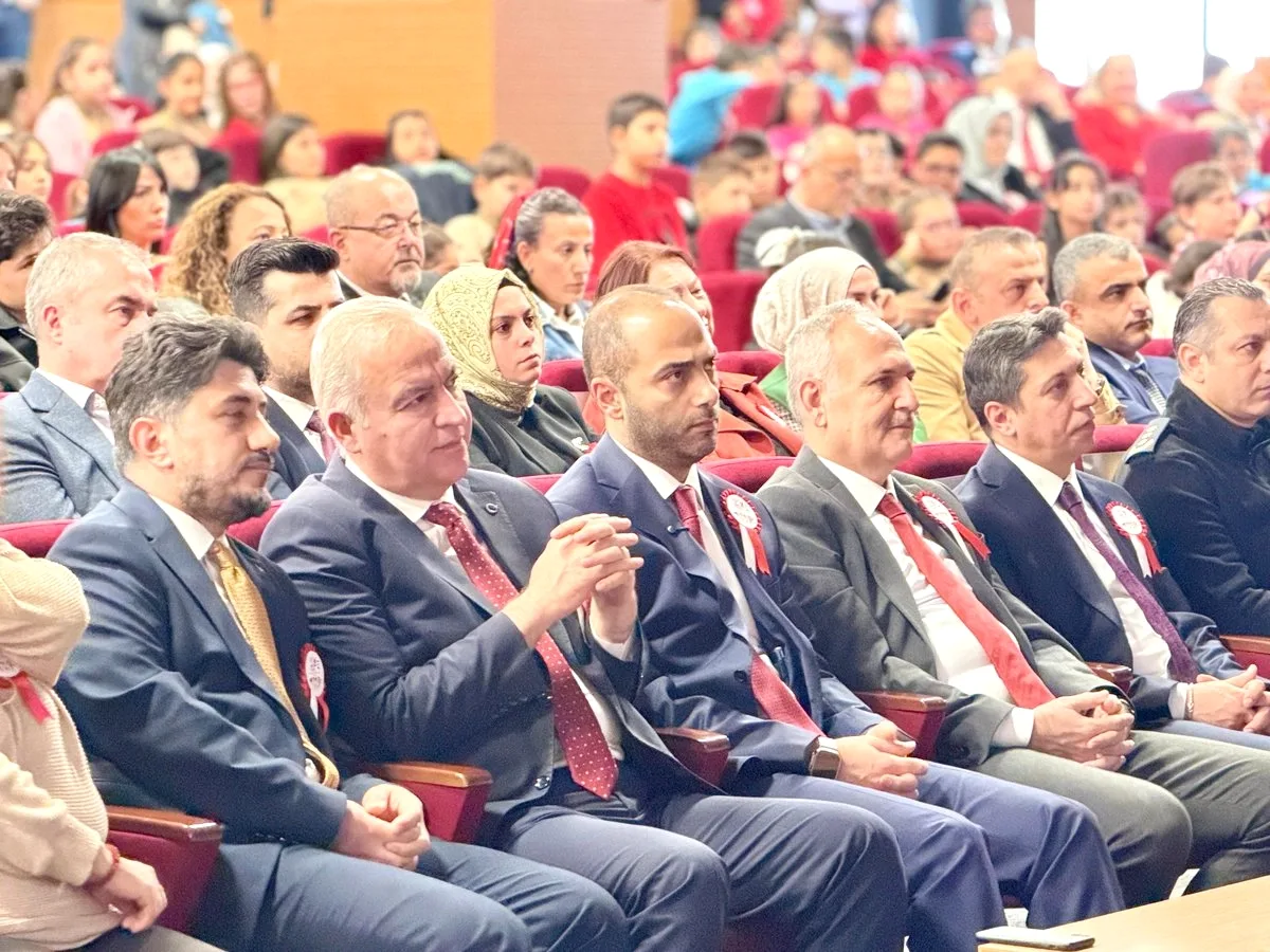Gaziosmanpaşa'da 23 Nisan Coşkusu: Yerel Yönetim Çocuklarla Buluştu Gaziosmanpaşa'da 23 Nisan Coşkusu: Yerel Yönetim Çocuklarla Buluştu