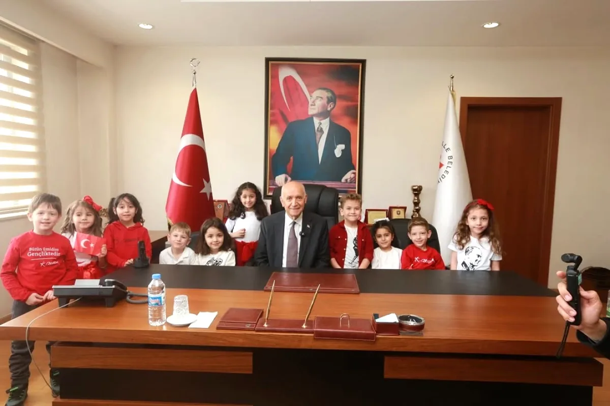 Yenimahalle'de Kreşlerde 23 Nisan Coşkusu Yenimahalle'de Kreşlerde 23 Nisan Coşkusu