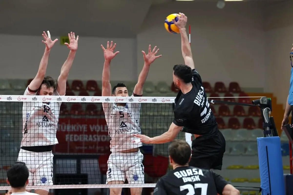 Bursa BBSK Evinde Set Vermedi: Altekma SK'dan Sert 3-0'lık Galibiyet Bursa BBSK Evinde Set Vermedi: Altekma SK'dan Sert 3-0'lık Galibiyet