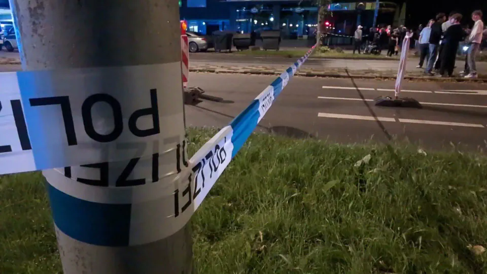 Almanya'da polis memurunu vuran 16 yaşındaki şüpheli teslim oldu görseli