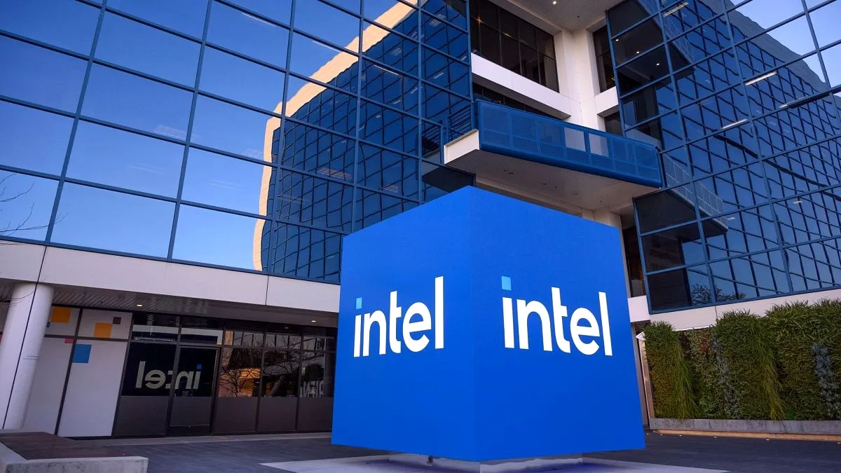 Intel Hisseleri %30 Yükseldi: Kazanç ve Rehberlik Beklentileri Aştı Intel Hisseleri %30 Yükseldi: Kazanç ve Rehberlik Beklentileri Aştı