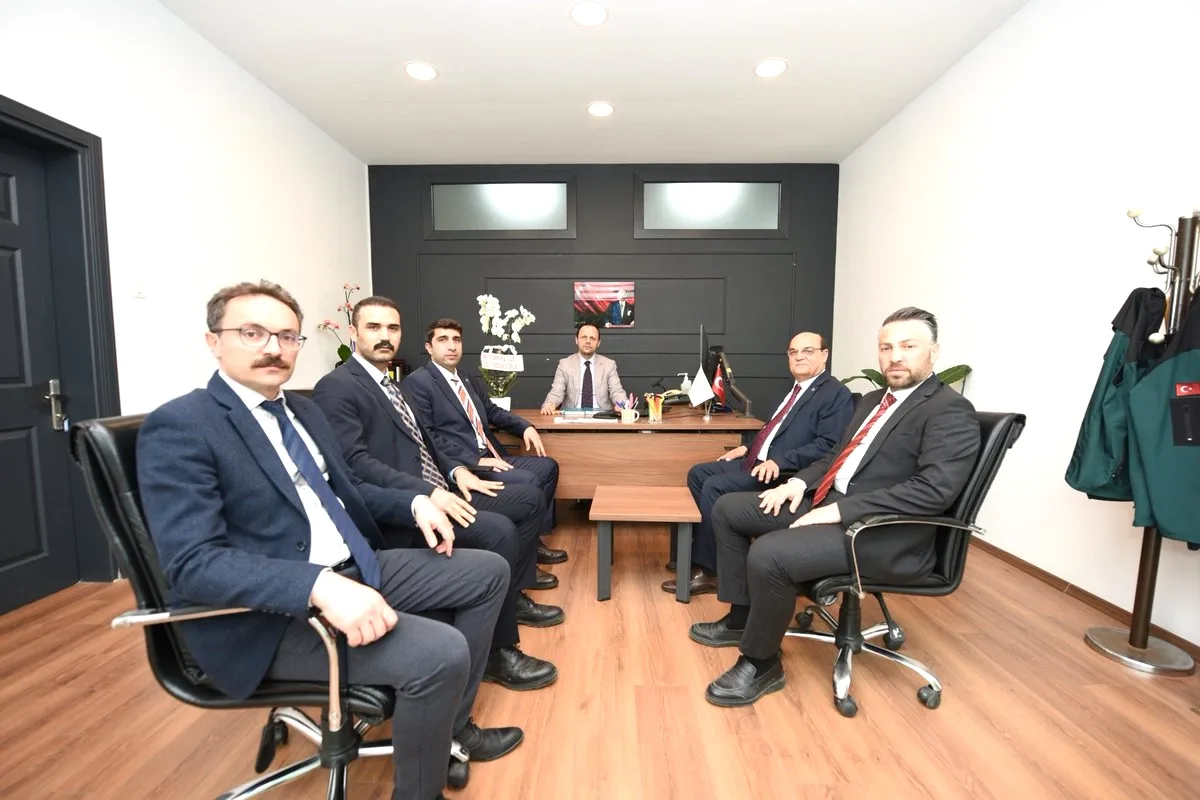 DSİ Adana'da Görev Değişimi: Yeni Şube Müdürüne Ziyaret DSİ Adana'da Görev Değişimi: Yeni Şube Müdürüne Ziyaret