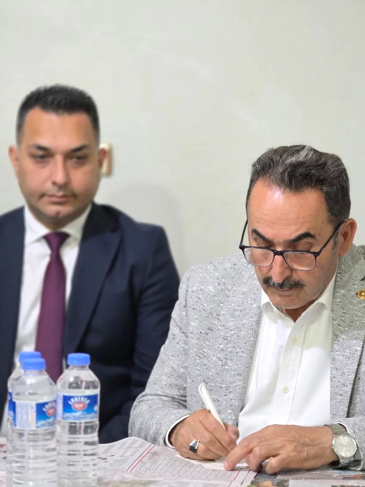 Abdullah Doğru Sarıçam'da Çiftçilerle Buluştu: Hasat Süreci Masaya Yatırıldı Abdullah Doğru Sarıçam'da Çiftçilerle Buluştu: Hasat Süreci Masaya Yatırıldı