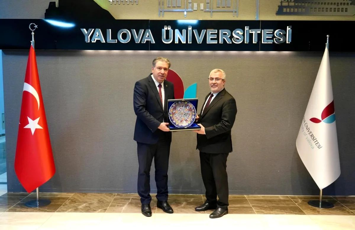 ÖSYM Başkanı Yalova Üniversitesi'nde Rektör Bahçekapılı ile Görüştü ÖSYM Başkanı Yalova Üniversitesi'nde Rektör Bahçekapılı ile Görüştü