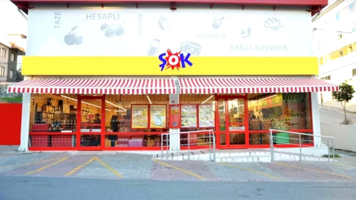 ŞOK'ta Toz Torbasız Süpürge Fırsatı: 3.499 TL ile Temizlikte Devrim ŞOK'ta Toz Torbasız Süpürge Fırsatı: 3.499 TL ile Temizlikte Devrim