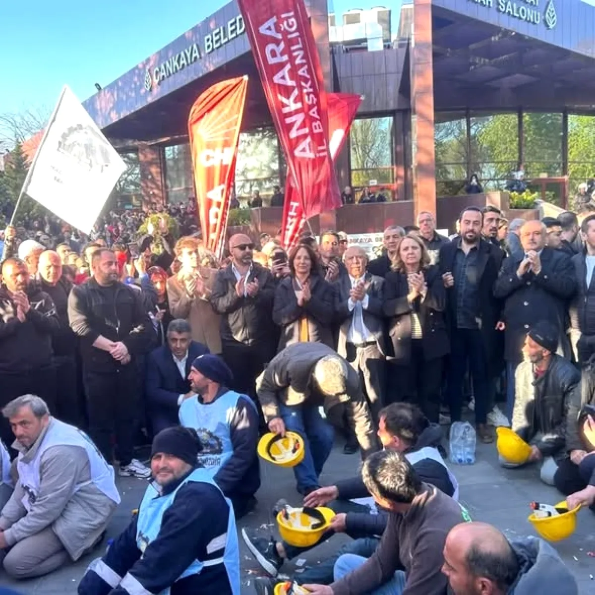 CHP Keçiören, Açlık Grevindeki Doruk Madencilik İşçilerini Ziyaret Etti CHP Keçiören, Açlık Grevindeki Doruk Madencilik İşçilerini Ziyaret Etti