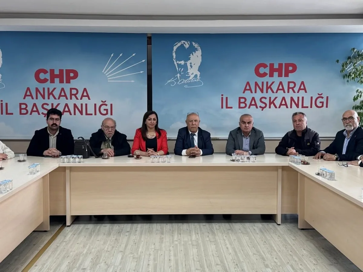 CHP Ankara'dan 1 Mayıs Mesajı: "Emeğin Onurunu Birlikte Savunacağız" CHP Ankara'dan 1 Mayıs Mesajı: "Emeğin Onurunu Birlikte Savunacağız"