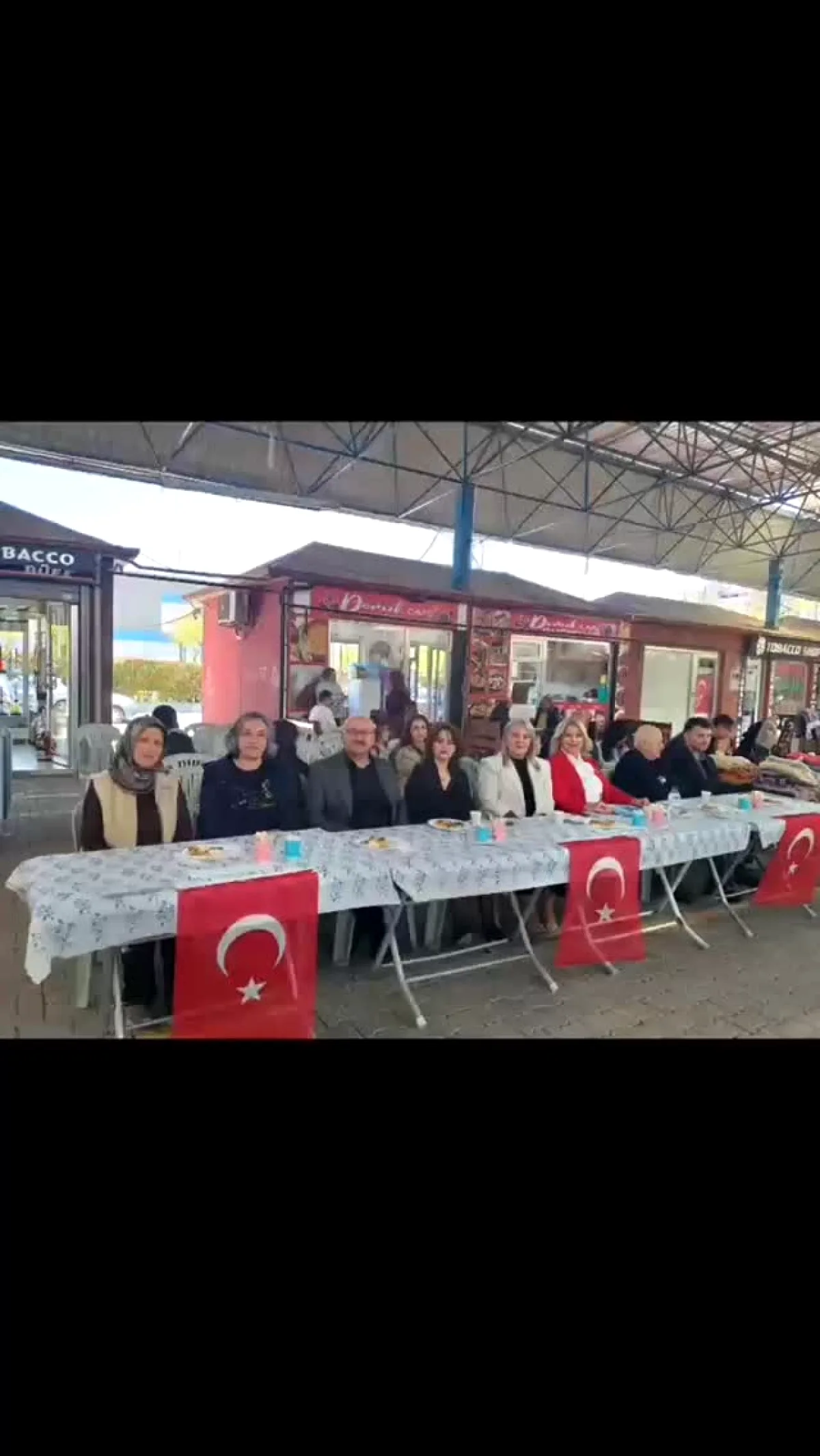 Çiftlikköy'de Kadın El Emeği Pazarı Ebru Sanatıyla Açıldı Çiftlikköy'de Kadın El Emeği Pazarı Ebru Sanatıyla Açıldı