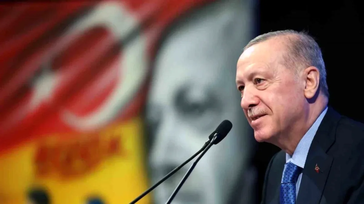 Erdoğan'dan Mehter Protestosuna Ahmet Kaya Göndermeli Tepki Erdoğan'dan Mehter Protestosuna Ahmet Kaya Göndermeli Tepki