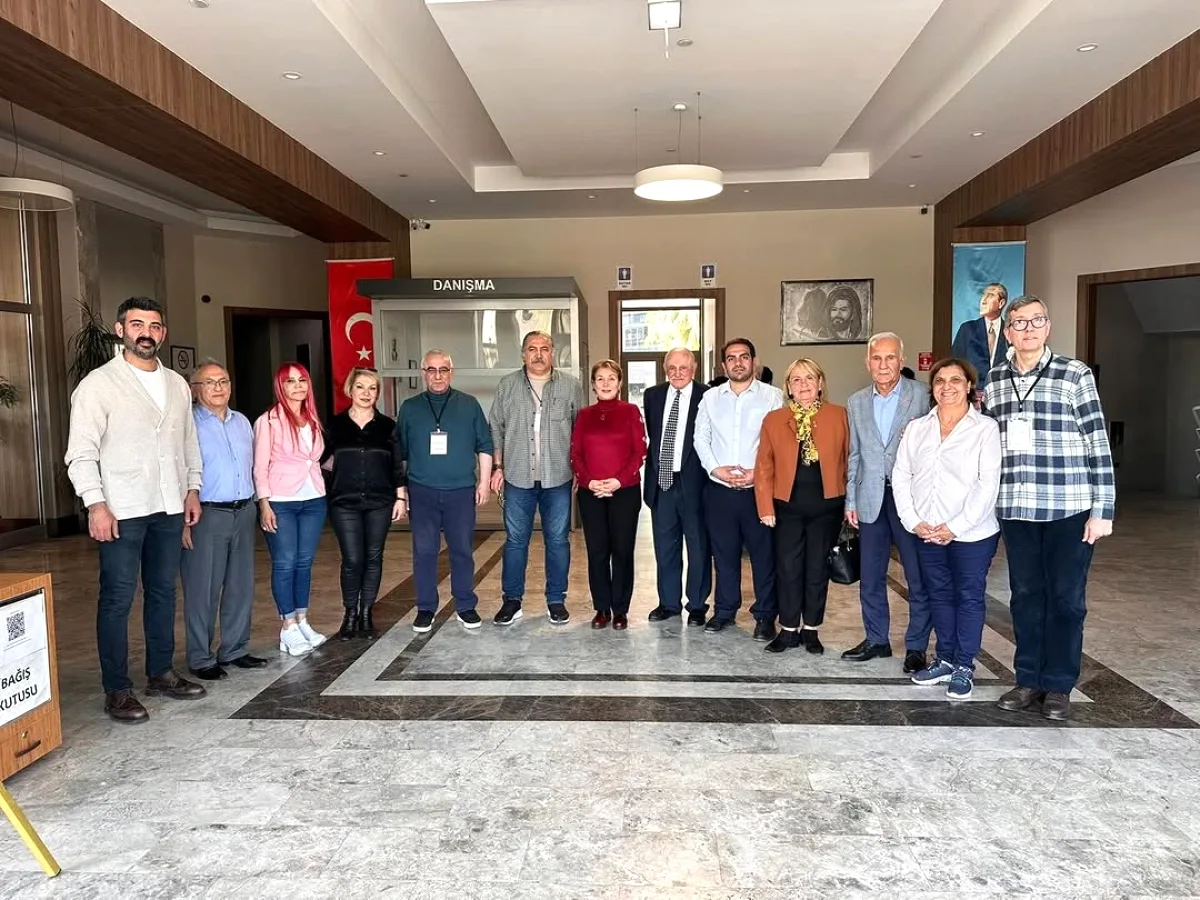 CHP Bakırköy, Halkın Sofraları'nda Üretici-Tüketici Dayanışmasını Destekliyor CHP Bakırköy, Halkın Sofraları'nda Üretici-Tüketici Dayanışmasını Destekliyor