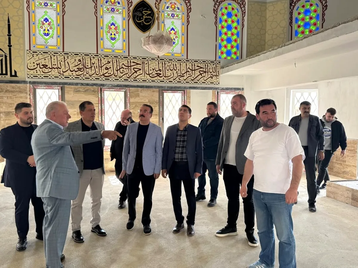 Karamürsel'de Mescid-i Aksa Mimarisinde Cami İnşaatı Yerinde İncelendi Karamürsel'de Mescid-i Aksa Mimarisinde Cami İnşaatı Yerinde İncelendi