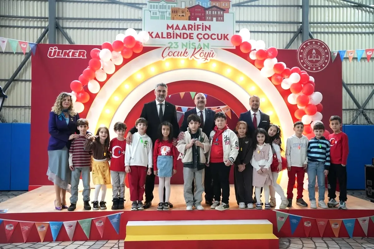 Kartal'da Çocuklar 23 Nisan'da Meslekleri Oyunla Öğrendi Kartal'da Çocuklar 23 Nisan'da Meslekleri Oyunla Öğrendi