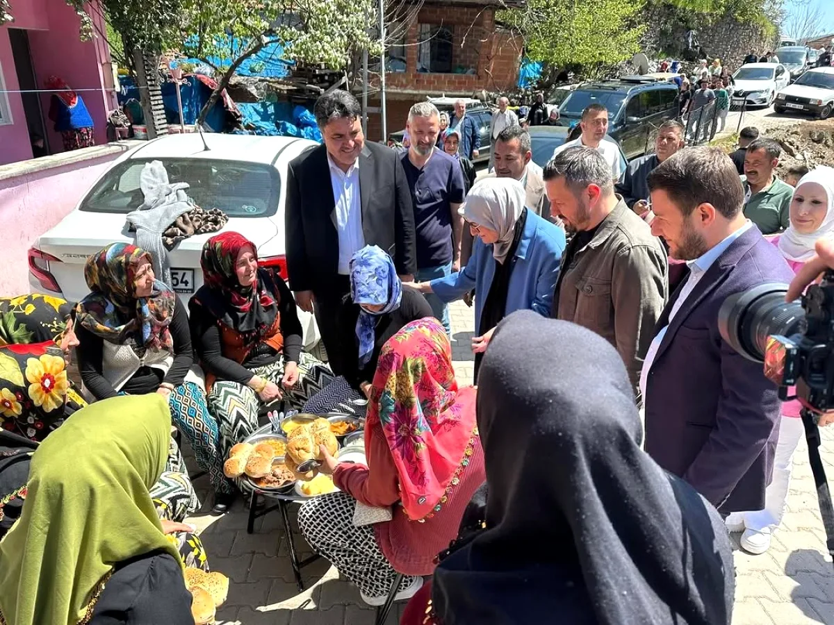Havran'da AK Parti ve MHP Liderleri Köy Hayrında Buluştu Havran'da AK Parti ve MHP Liderleri Köy Hayrında Buluştu