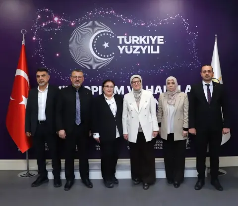 Balıkesir Milletvekili Belgin Uygur, Hekim Birliği Sendikası Yönetimini Ağırladı
