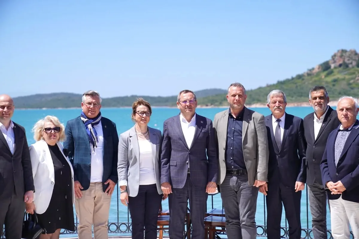 Kent Konseyleri Ayvalık'ta Buluştu Kent Konseyleri Ayvalık'ta Buluştu