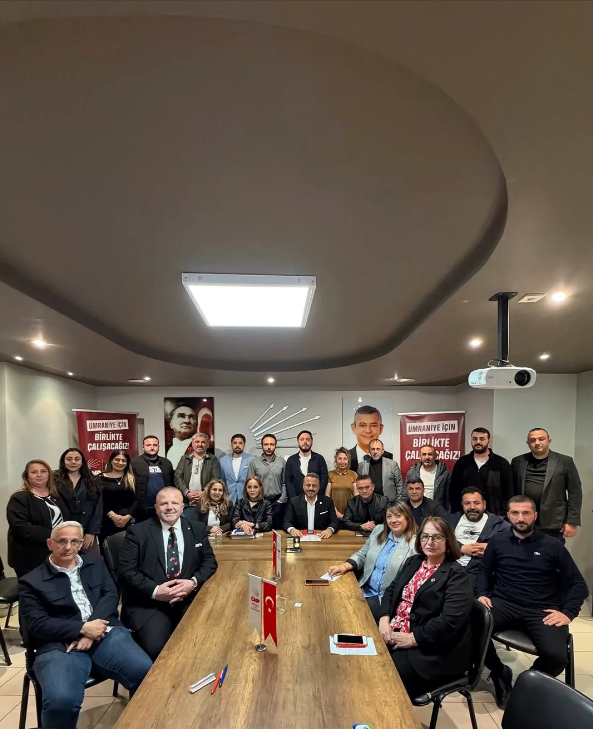 CHP Ümraniye'de 22. Yönetim Kurulu Toplantısı Yapıldı CHP Ümraniye'de 22. Yönetim Kurulu Toplantısı Yapıldı