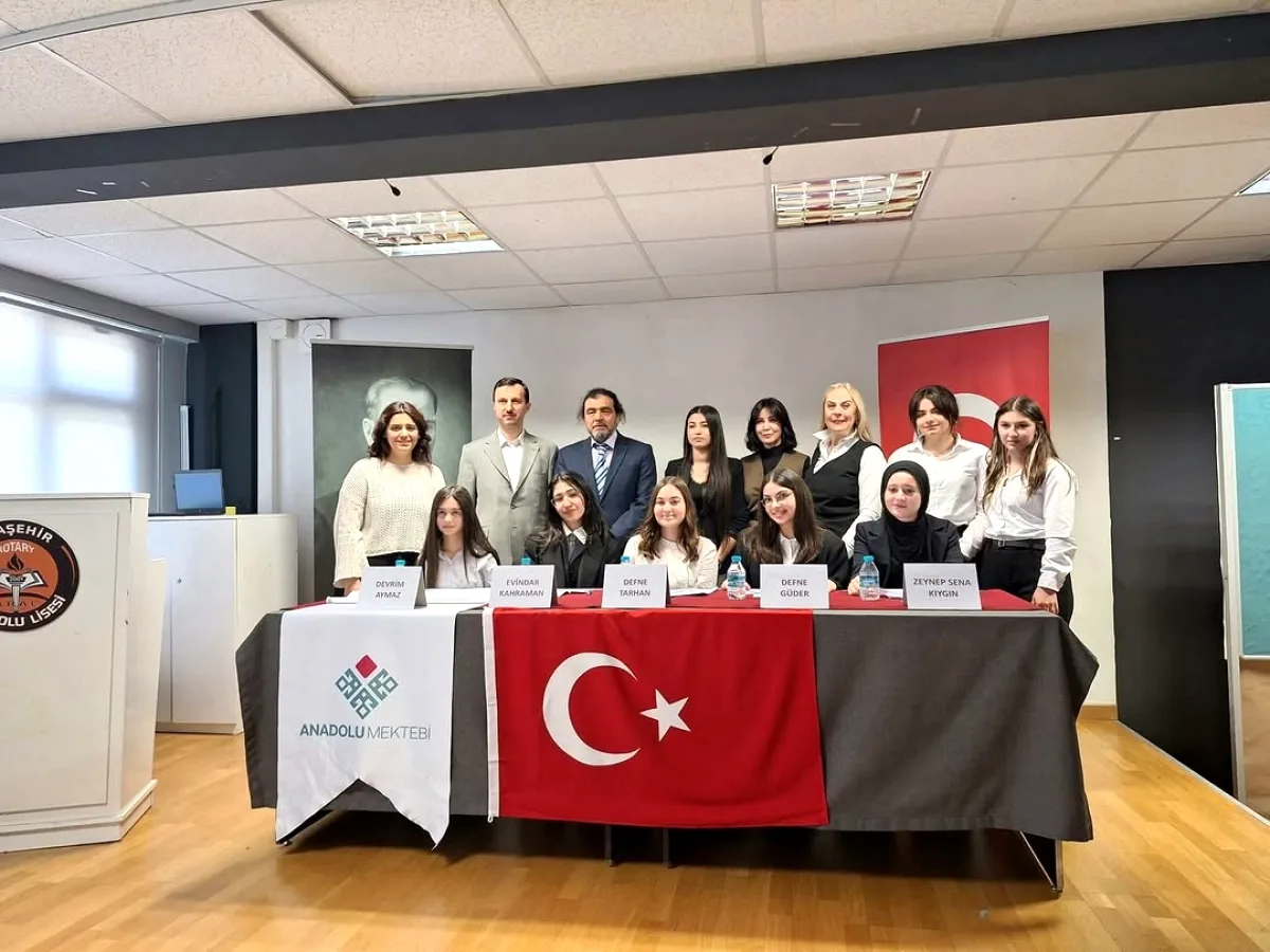 Rotary Anadolu Lisesi'nde Sabahattin Ali Paneli Gerçekleşti Rotary Anadolu Lisesi'nde Sabahattin Ali Paneli Gerçekleşti