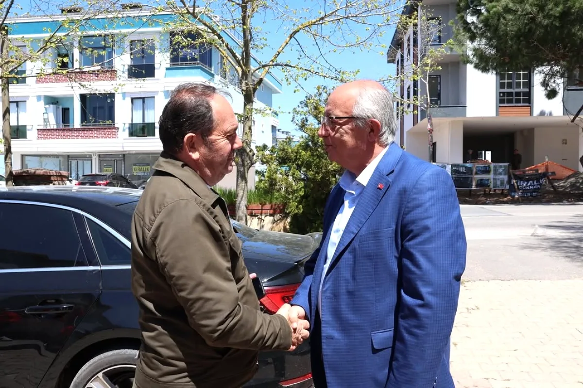 Şile'de Sağlık Birimi ve Başkan Vekili'nden Mahalle Ziyareti Şile'de Sağlık Birimi ve Başkan Vekili'nden Mahalle Ziyareti