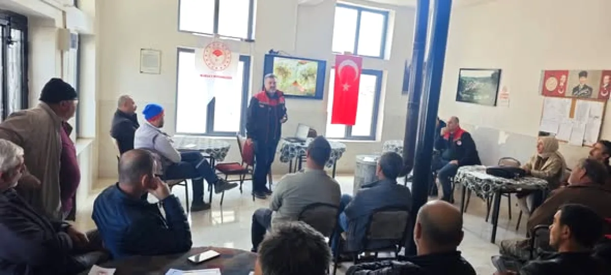 Gemlik'te İncir Üreticilerine Eğitim: Verim ve Kalite Artırma Gemlik'te İncir Üreticilerine Eğitim: Verim ve Kalite Artırma