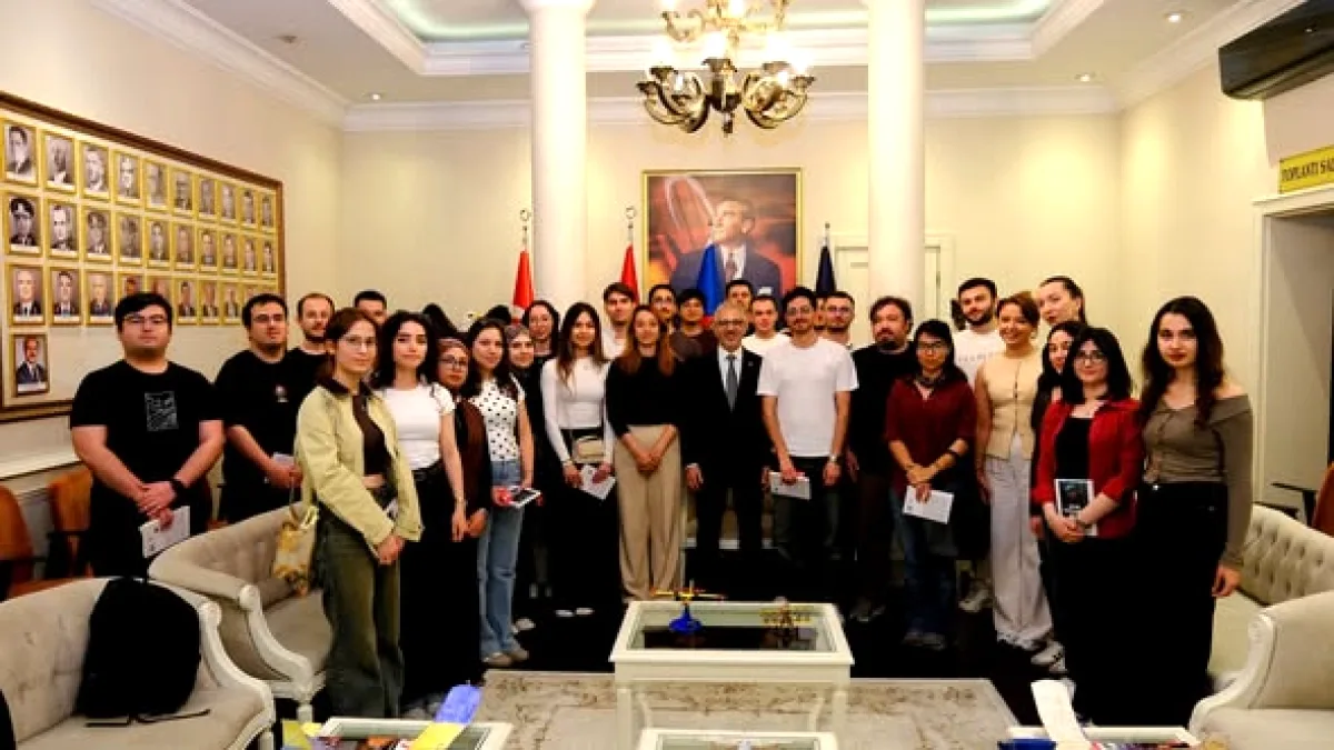 Kayserili Gençler THK'da Havacılık Heyecanı Yaşadı Kayserili Gençler THK'da Havacılık Heyecanı Yaşadı