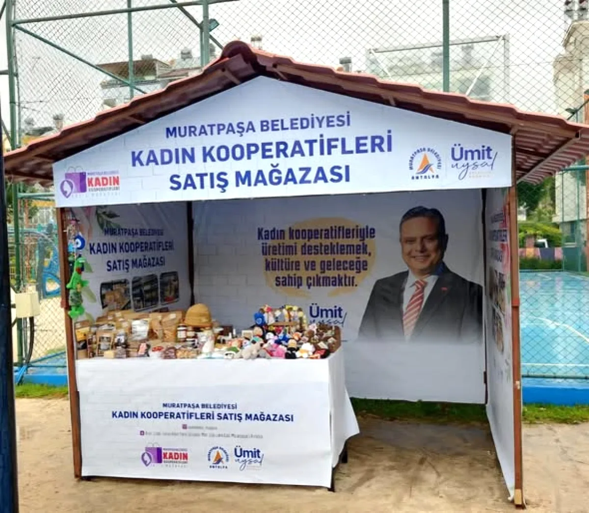 Antalya'da Kadın Emeği Pazarı: Kooperatif Ürünleri Kent Park'ta Antalya'da Kadın Emeği Pazarı: Kooperatif Ürünleri Kent Park'ta