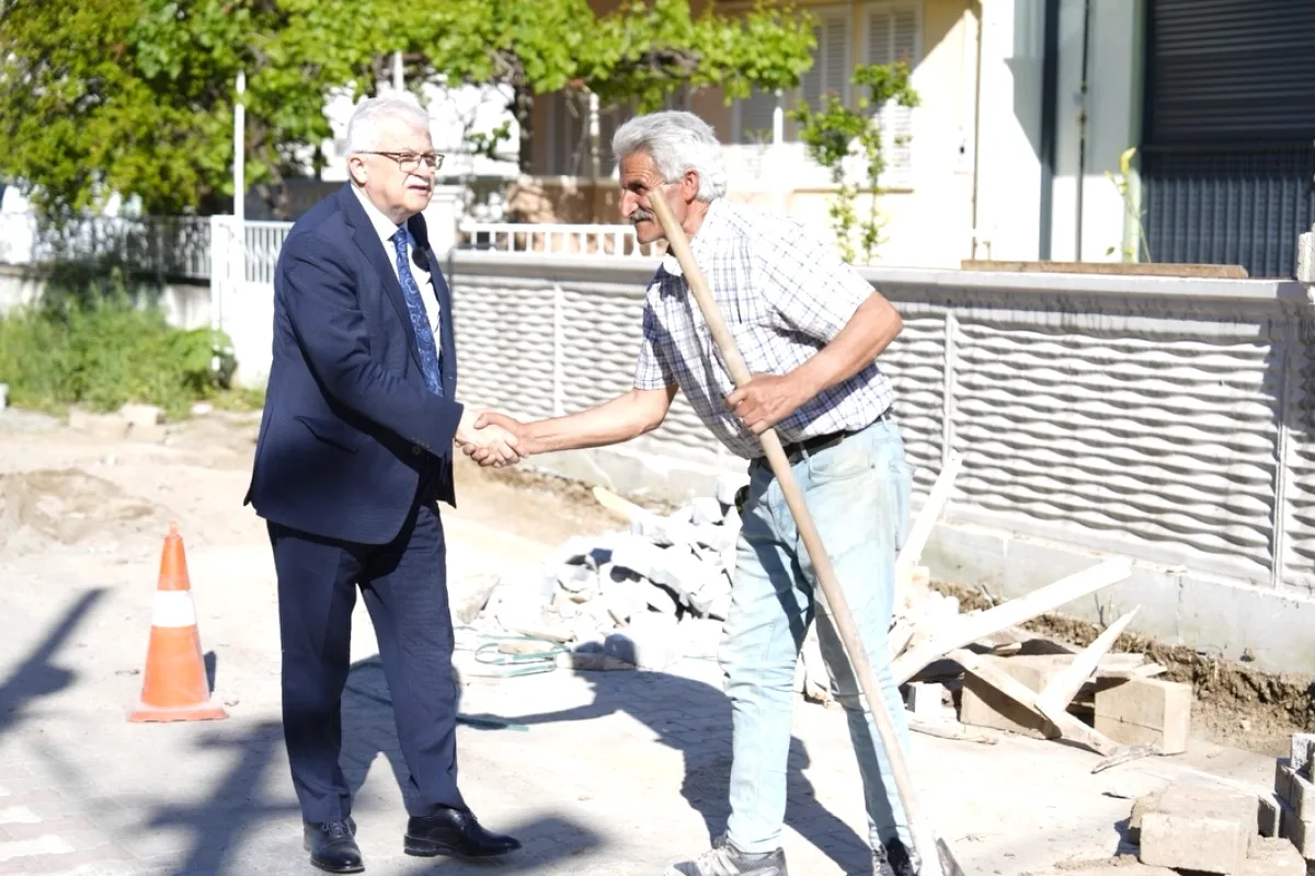 Burhaniye'de 9 Mahallede Eş Zamanlı Altyapı Seferberliği Başladı Burhaniye'de 9 Mahallede Eş Zamanlı Altyapı Seferberliği Başladı