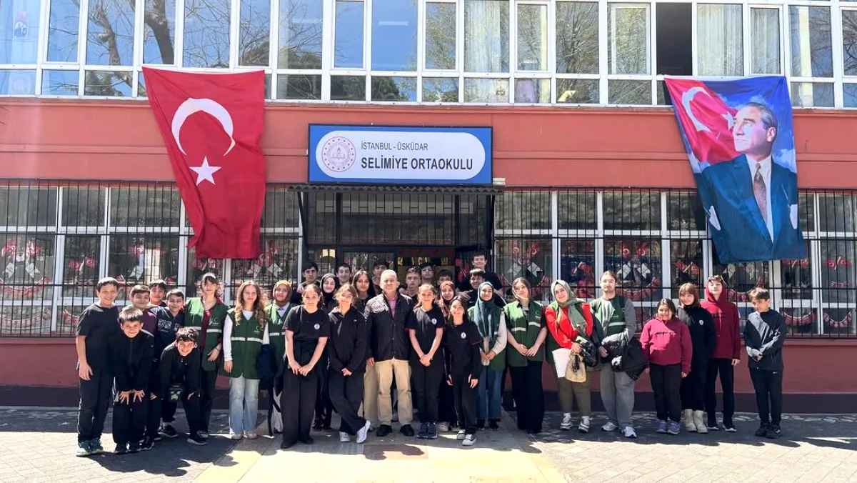 Üsküdar'da Öğrenciler Bağımlılıkla Mücadelede Yeşilay'la Buluştu Üsküdar'da Öğrenciler Bağımlılıkla Mücadelede Yeşilay'la Buluştu
