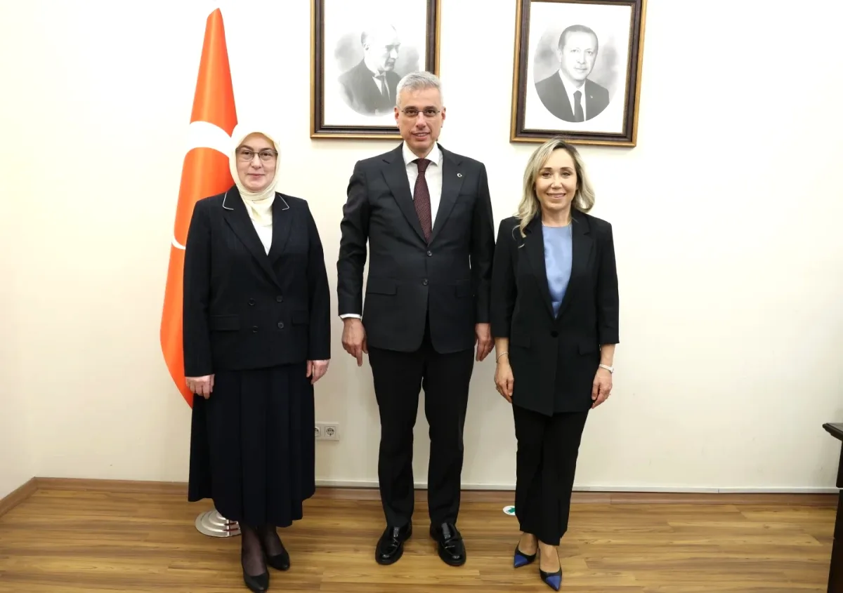 Vural Çokal ve Akyol, TBMM'de Bakan Memişoğlu'nu Ziyaret Etti Vural Çokal ve Akyol, TBMM'de Bakan Memişoğlu'nu Ziyaret Etti