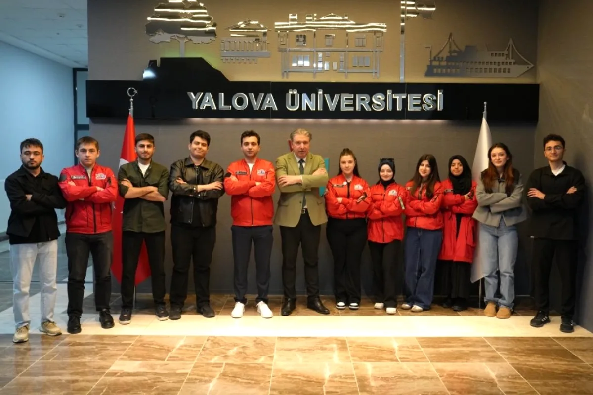 Yalova Üniversitesi Rektörü Teknofest Kulübünü Ağırladı Yalova Üniversitesi Rektörü Teknofest Kulübünü Ağırladı