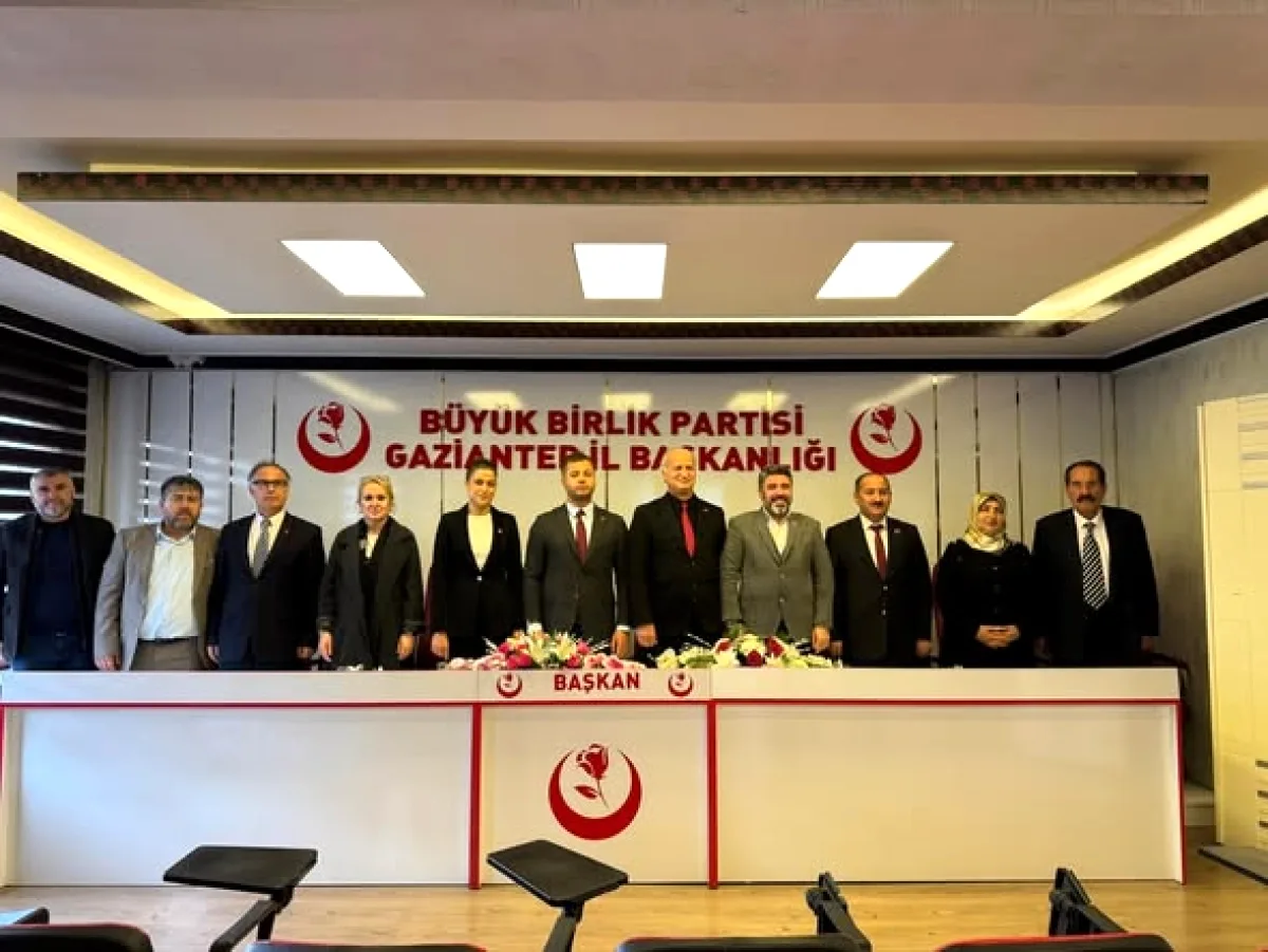 CHP Gaziantep, Ramazan Bayramı'nda Üç Partiyi Ziyaret Etti CHP Gaziantep, Ramazan Bayramı'nda Üç Partiyi Ziyaret Etti