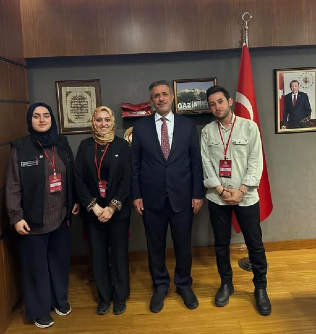 TBMM'de Genç Ziyaret: Pursaklar Öğrencileri Meclis'i Tanıdı TBMM'de Genç Ziyaret: Pursaklar Öğrencileri Meclis'i Tanıdı