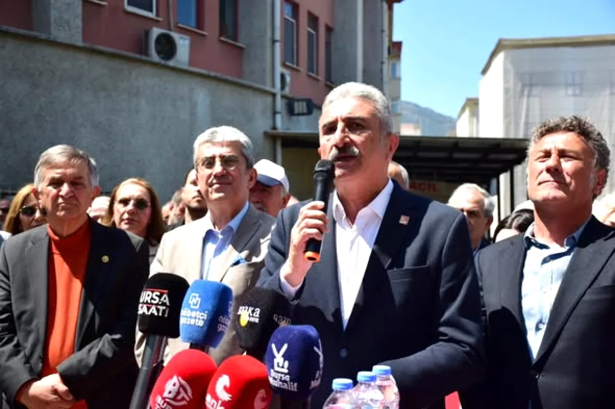 Bursa'da Kamu Hastanelerinin Satışına CHP'den Tepki Bursa'da Kamu Hastanelerinin Satışına CHP'den Tepki