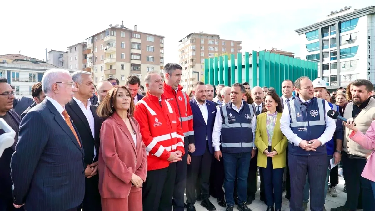 Kartal'da Cevizli Yaşam Merkezi İnşaatı Yerinde İncelendi Kartal'da Cevizli Yaşam Merkezi İnşaatı Yerinde İncelendi