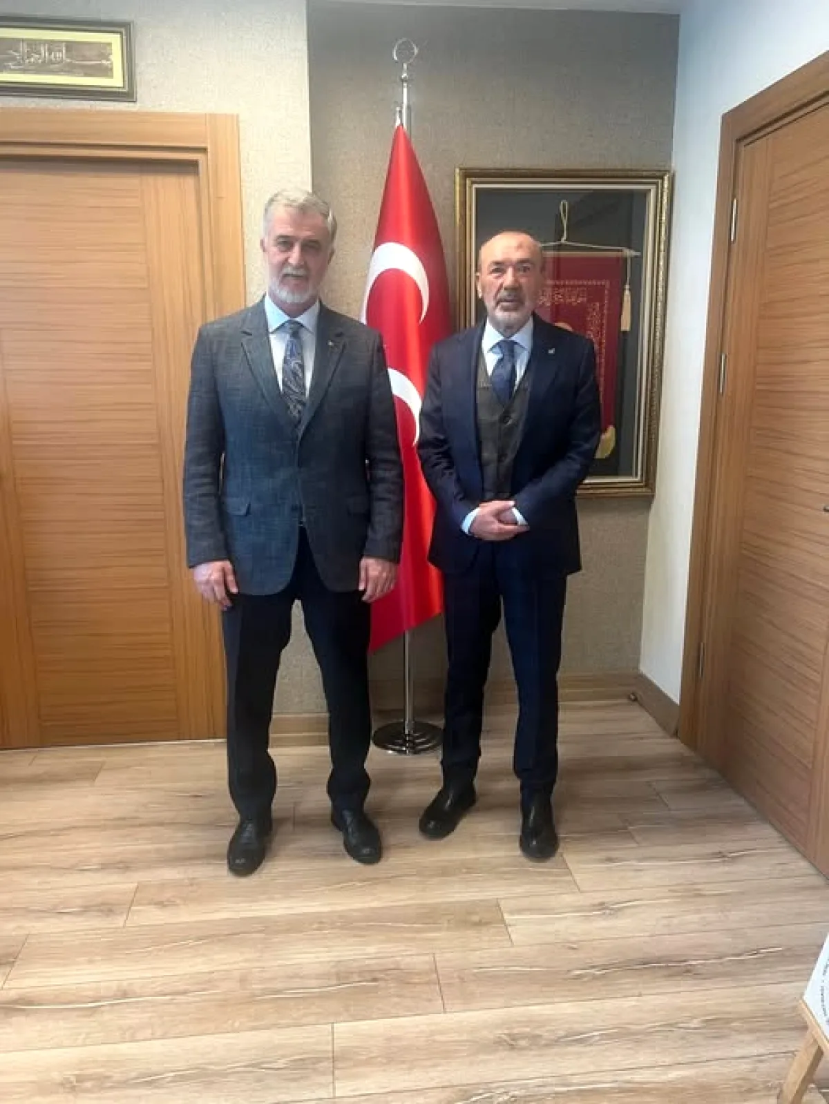 Ankara Özel Halk Otobüsçülerinden MHP'ye Kanun Düzenlemesi Talebi Ankara Özel Halk Otobüsçülerinden MHP'ye Kanun Düzenlemesi Talebi