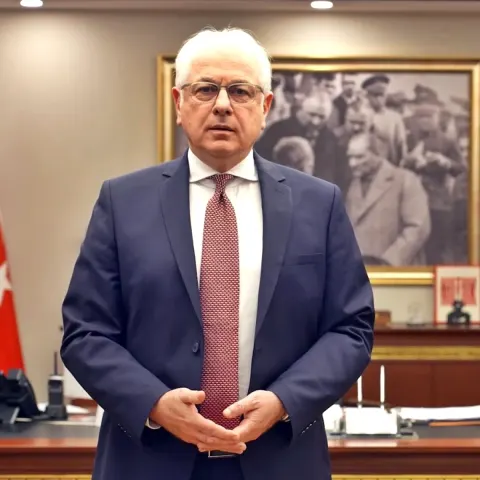 CHP'li Zeybek'ten Tutukluluk Kararına Tepki: Sandığın Anlamını Boşaltmak