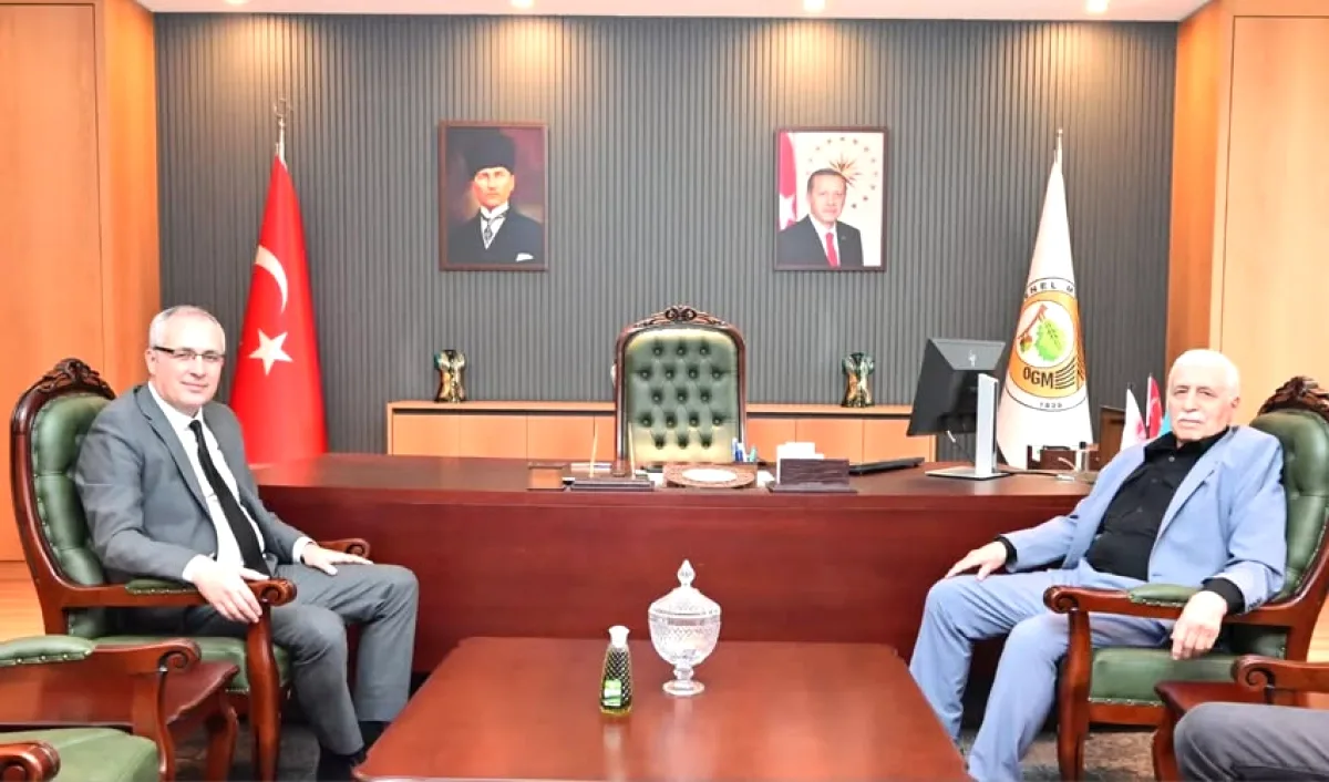Alanya'da Kan Bağışı Yapanlar İçin 3 Fidan Dikiliyor Alanya'da Kan Bağışı Yapanlar İçin 3 Fidan Dikiliyor