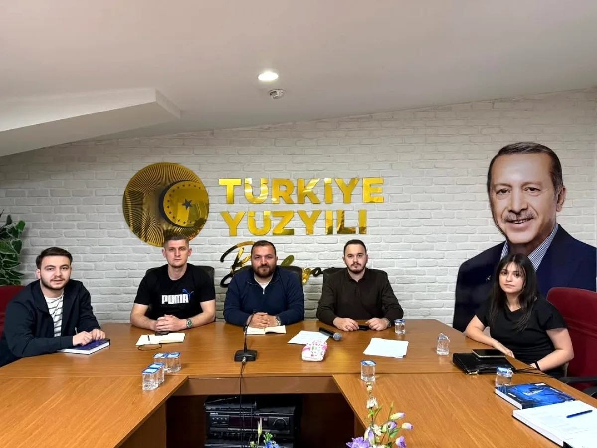 AK Genç Kartepe, Gençlik Şöleni İçin Geri Sayımı Başlattı AK Genç Kartepe, Gençlik Şöleni İçin Geri Sayımı Başlattı
