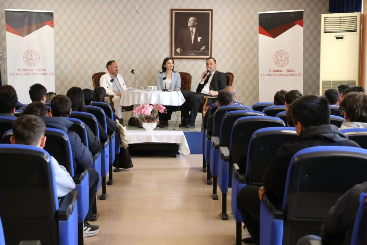 Tuzla'da Mesleki Eğitime Balıkçılık Dokunuşu: "Balıkçılık ve Gastronominin Dili" Tuzla'da Mesleki Eğitime Balıkçılık Dokunuşu: "Balıkçılık ve Gastronominin Dili"