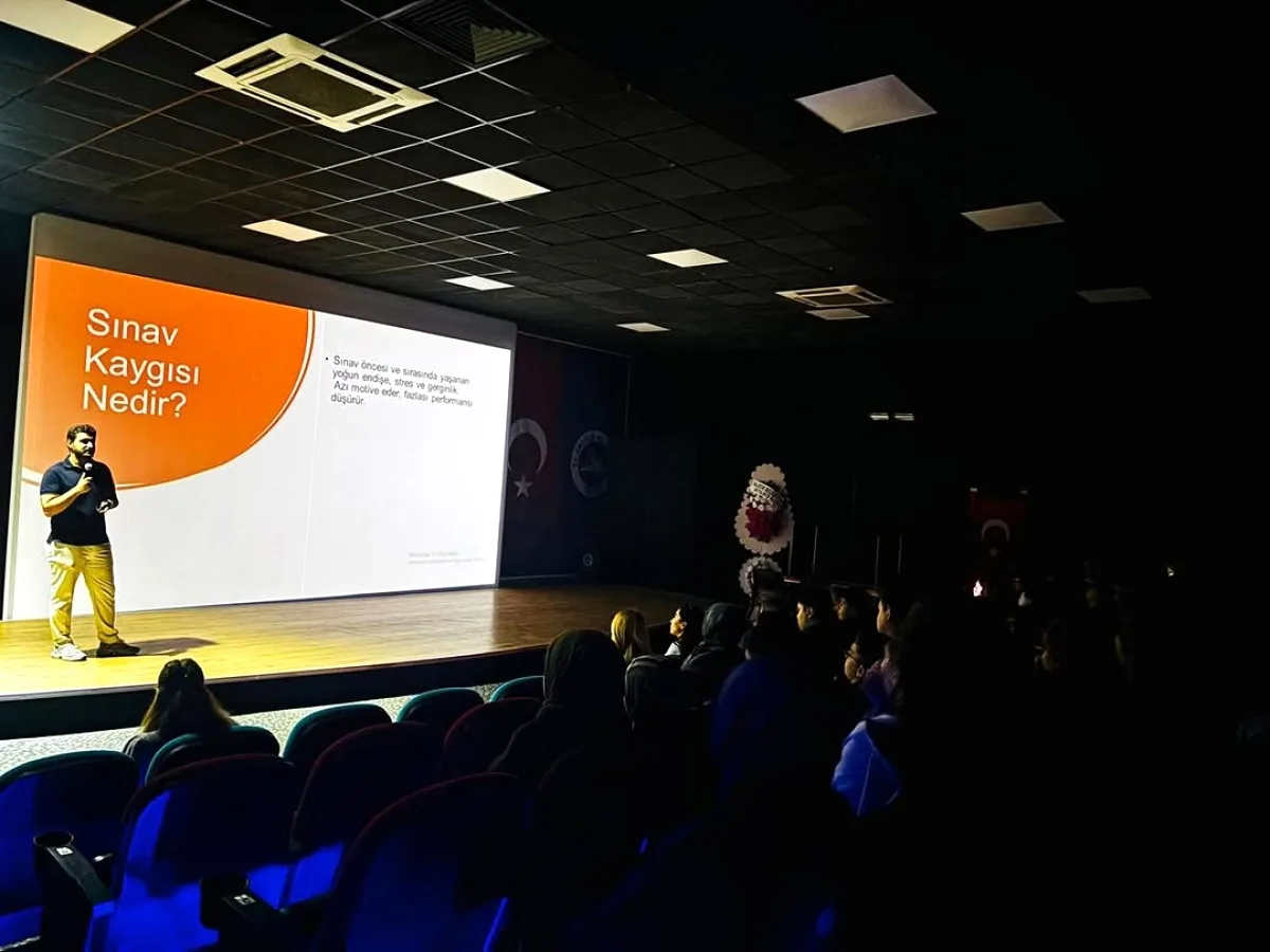 Kalecik'te Öğrencilere Ücretsiz Sınav Yönetimi Eğitimi Tamamlandı Kalecik'te Öğrencilere Ücretsiz Sınav Yönetimi Eğitimi Tamamlandı