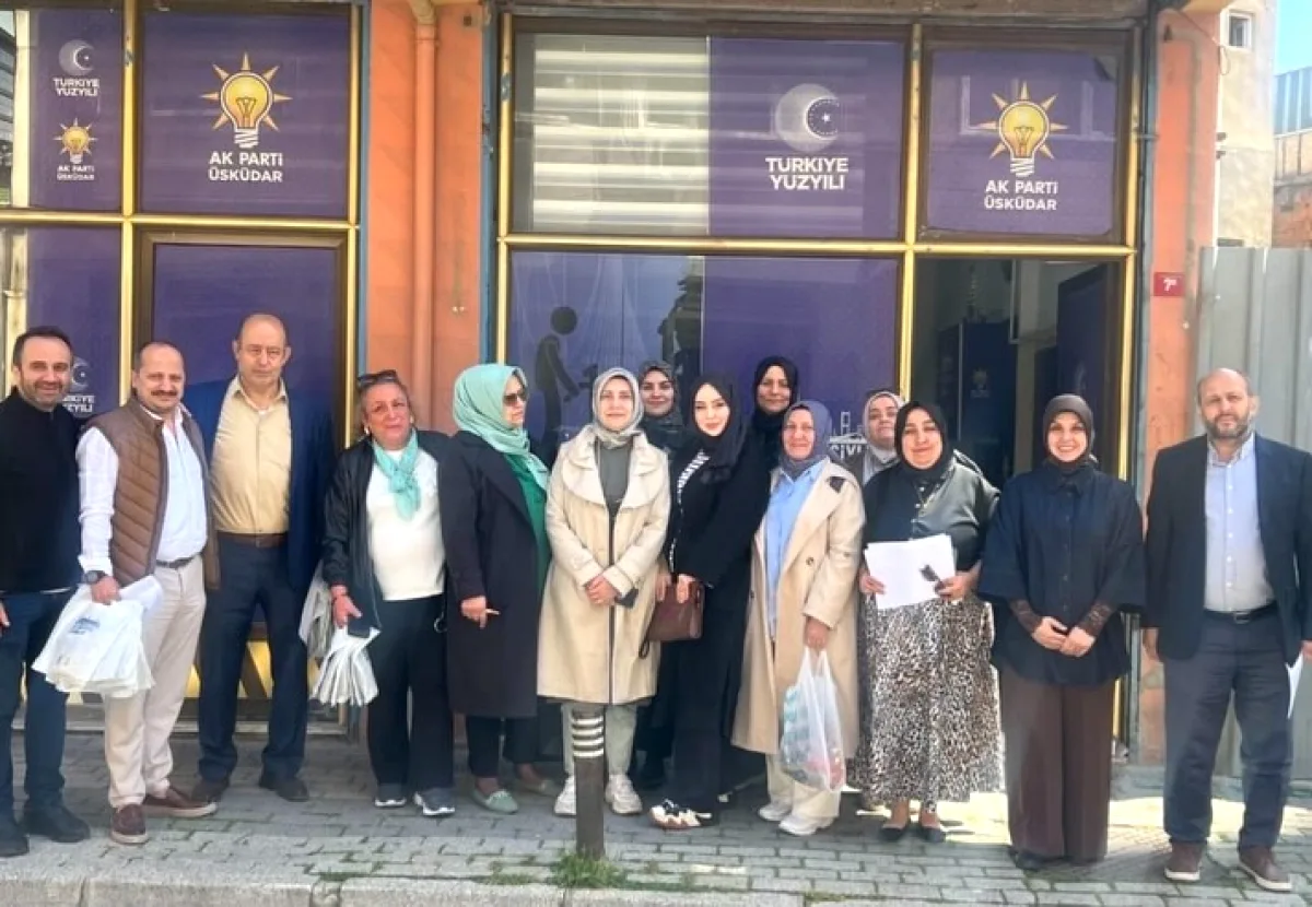 AK Parti Üsküdar, Ünalan Mahallesi'nde Hane Ziyaretleri Gerçekleştirdi AK Parti Üsküdar, Ünalan Mahallesi'nde Hane Ziyaretleri Gerçekleştirdi
