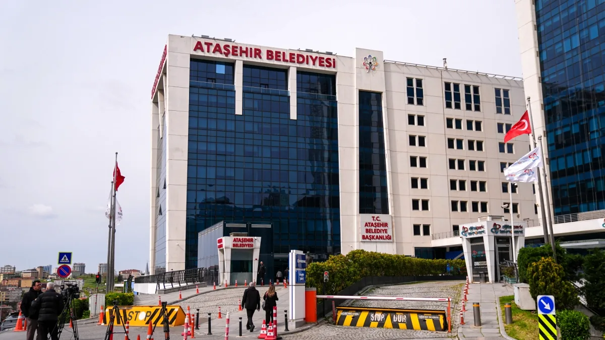 Ataşehir'de Başkan Vekili Seçildi: Murat Güneş Göreve Başladı Ataşehir'de Başkan Vekili Seçildi: Murat Güneş Göreve Başladı