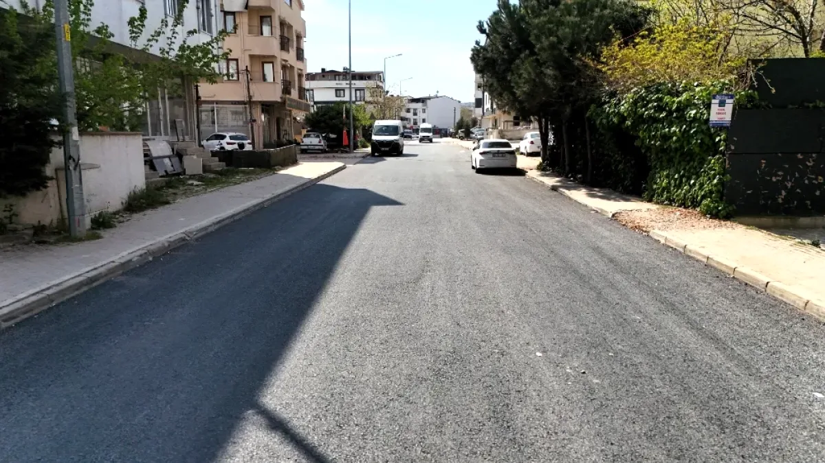 Darıca'da Yollar Yenileniyor: 1.300 Metreye 7.200 Ton Asfalt Darıca'da Yollar Yenileniyor: 1.300 Metreye 7.200 Ton Asfalt
