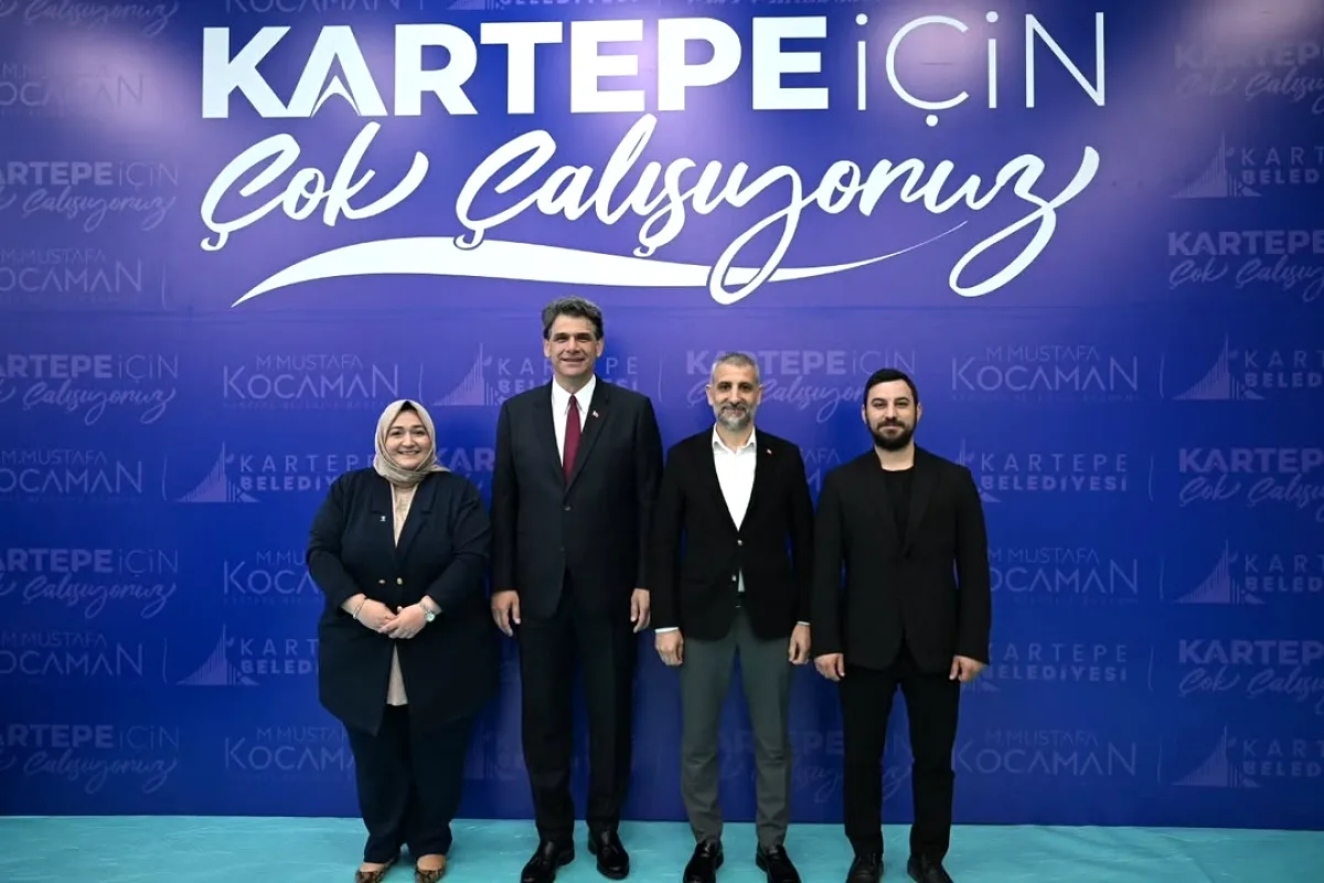 Kocaman'ın 7 Yıllık Hizmet Sunumuna AK Parti Kadın Kolları Katıldı Kocaman'ın 7 Yıllık Hizmet Sunumuna AK Parti Kadın Kolları Katıldı