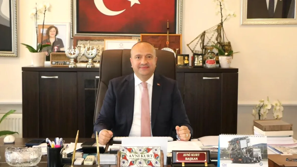 Çınarcık Belediye Başkanı Avni Kurt'tan 1 Mayıs Mesajı Çınarcık Belediye Başkanı Avni Kurt'tan 1 Mayıs Mesajı