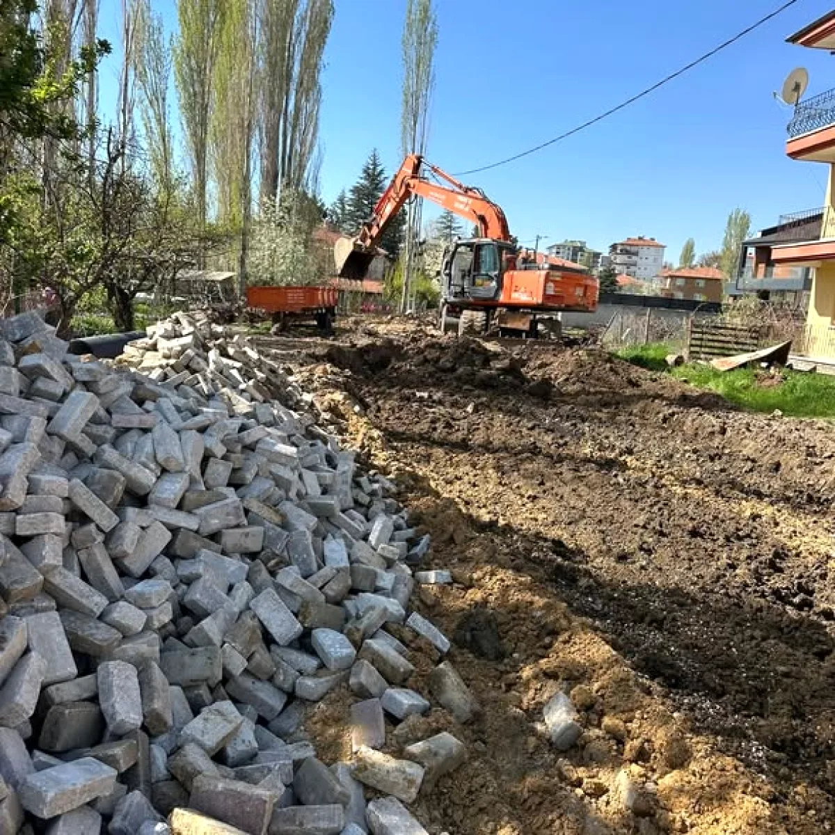 Pursaklar'da Yeni İmar Yolu: Gümüşoluk Mahallesi Açelya Sokak'ta Çalışmalar Pursaklar'da Yeni İmar Yolu: Gümüşoluk Mahallesi Açelya Sokak'ta Çalışmalar