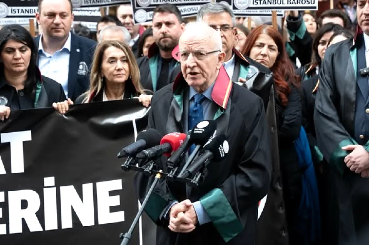 İstanbul'da Meslek Şehidi Avukat Hatice Kocaefe İçin Dayanışma Eylemi İstanbul'da Meslek Şehidi Avukat Hatice Kocaefe İçin Dayanışma Eylemi