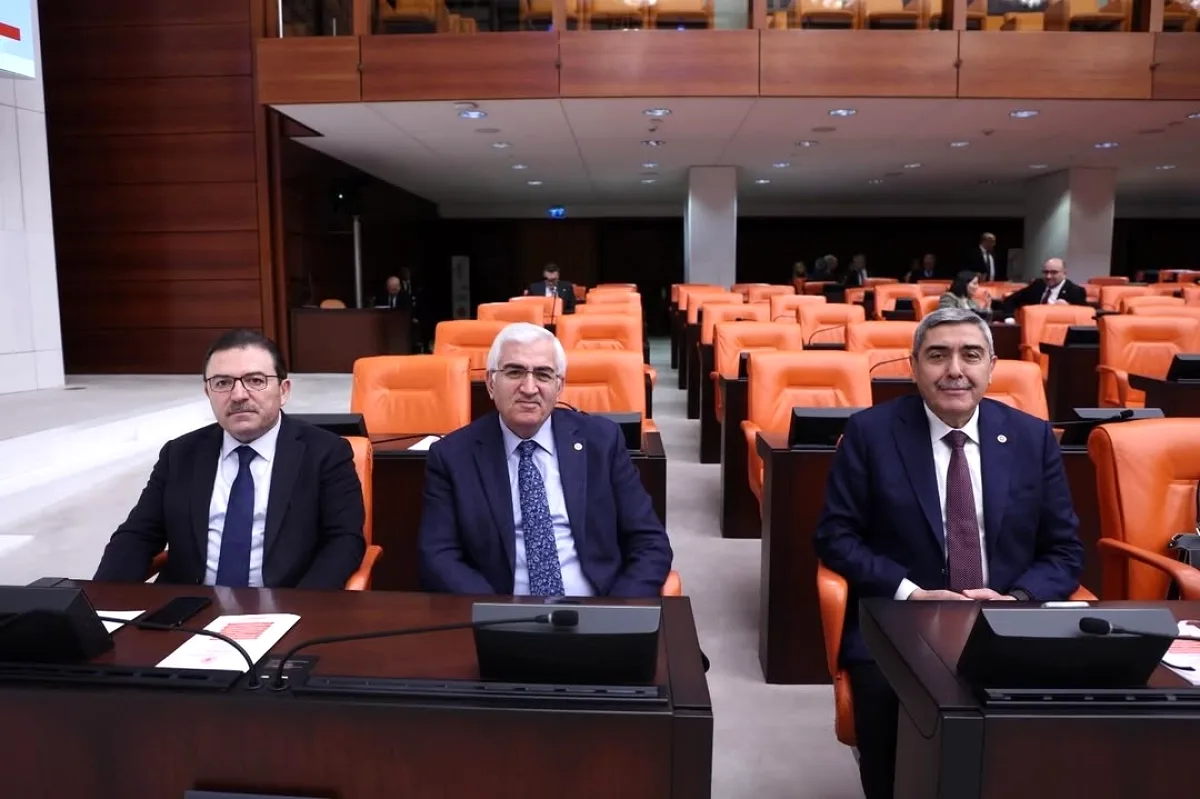 TBMM'de Tapu ve Kamu Personel Kanunu Görüşmeleri Devam Ediyor TBMM'de Tapu ve Kamu Personel Kanunu Görüşmeleri Devam Ediyor