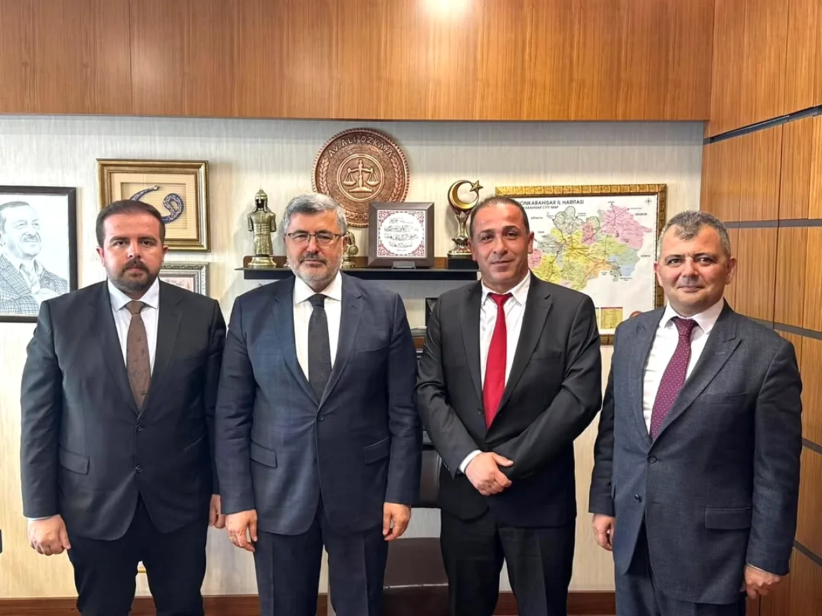 Emirdağ İHL'nin Donanım İhtiyaçları Özkaya'ya Sunuldu Emirdağ İHL'nin Donanım İhtiyaçları Özkaya'ya Sunuldu